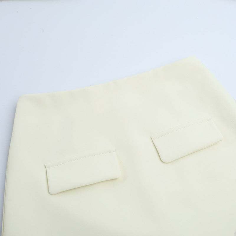 Casual and stylish workwear set with a slimming bodycon skirt